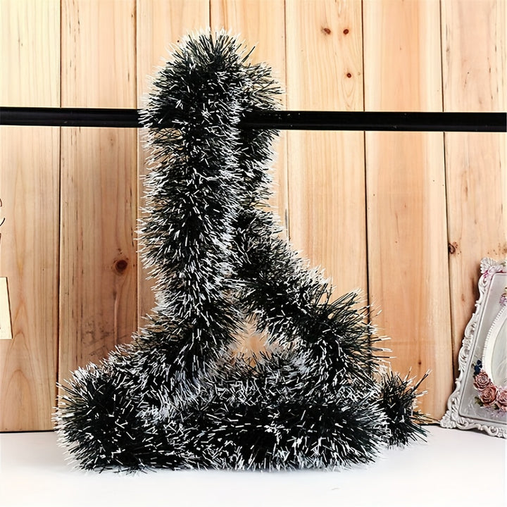 10m Artificial Pine Christmas Garland – Green & White Snowflake Tinsel