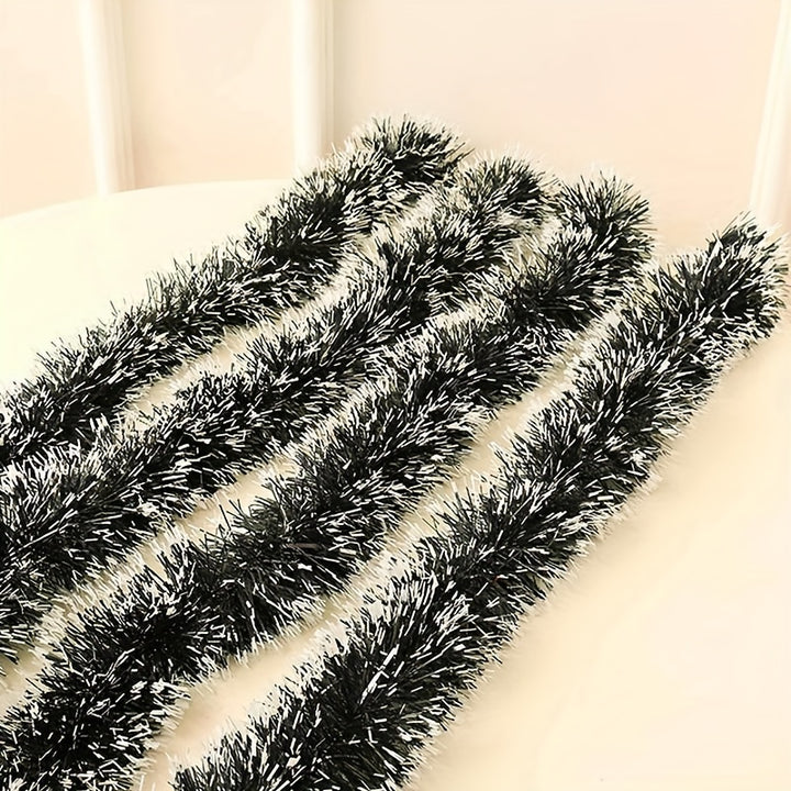 10m Artificial Pine Christmas Garland – Green & White Snowflake Tinsel