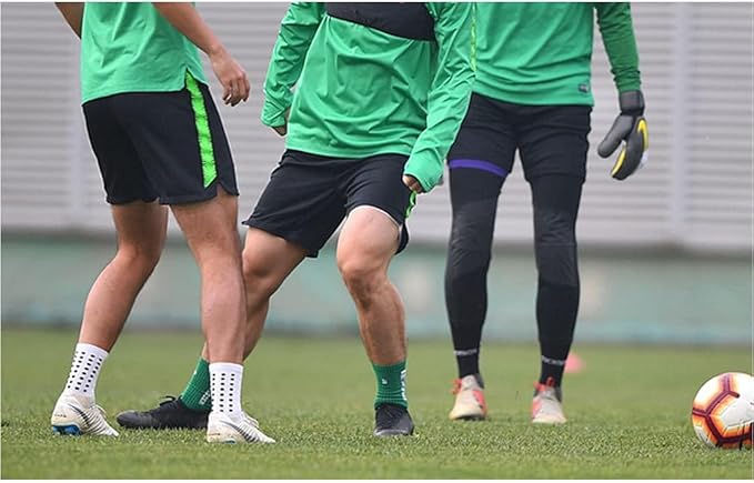 Men's grip Socks Soccer Non Skid Ball Socks Anti Slip Non Slip Grip Pads for Football Basketball Sports Grip Socks, 4 Pair, 2black2white, One Size