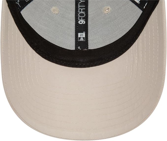 New Era 9Forty Strapback Cap - New York Yankees Stone Beige