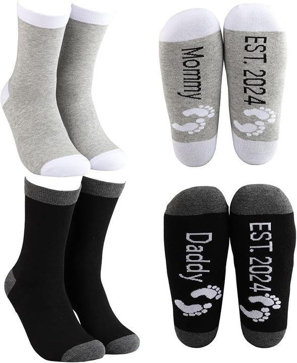 Daddy and Mommy Est 2024 Socks Gifts Funny New Mom Sock New Parent Gift Parents to Be First Time Mom Dad Expecting Gifts (2024 socks)