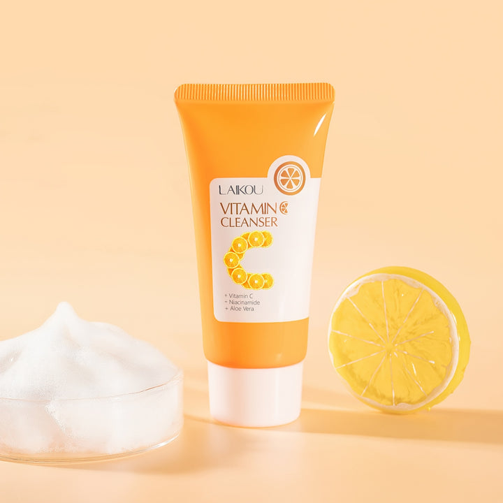 Vitamin C Face Wash – Brightening & Oil Control Cleanser for Smooth Skin