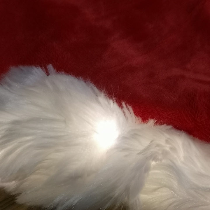 90cm Red Faux Fur Christmas Tree Skirt with White Trim & USB LED Lights